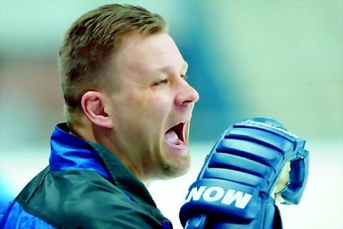 Raimo Summanen sai lähteä Leijonien johdosta.