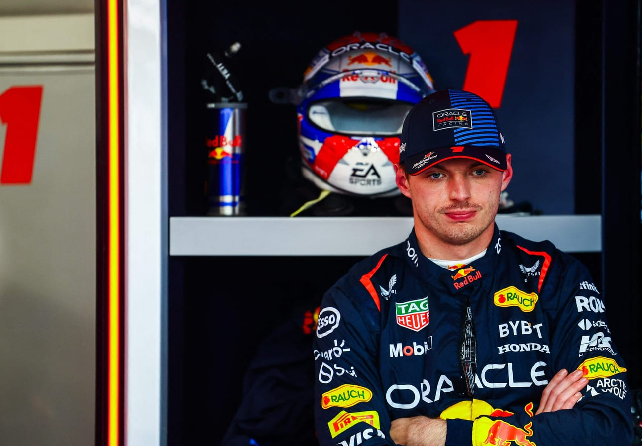Hallitsevalla maailmanmestarilla Max Verstappenilla oli auto-ongelmia jälkimmäisessä harjoitussessiossa perjantaina. LEHTIKUVA/AFP