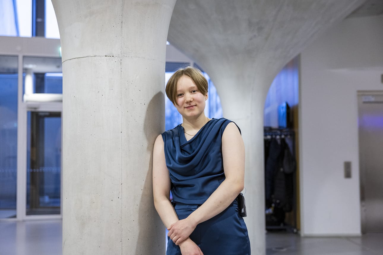 Lotta Lehtiö arvostaa opettajia, jotka ovat jaksaneet etsiä vastauksia vaikeisiinkin kysymyksiin.