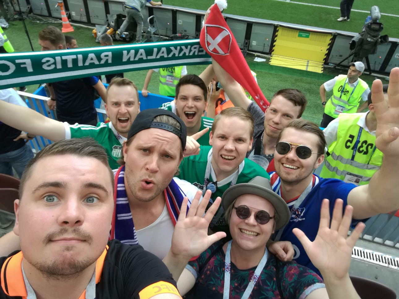 Jaakko Remahl, Pasi Kallio, Jere Pehkonen, Jaakko Seikkala, Erkki Ankeli, Juho Pehkonen, Lauri Pisilä, Matti Jaatinen ja Arttu Maliniemi ovat nauttineet jalkapallon MM-kisoista Moskovassa.
