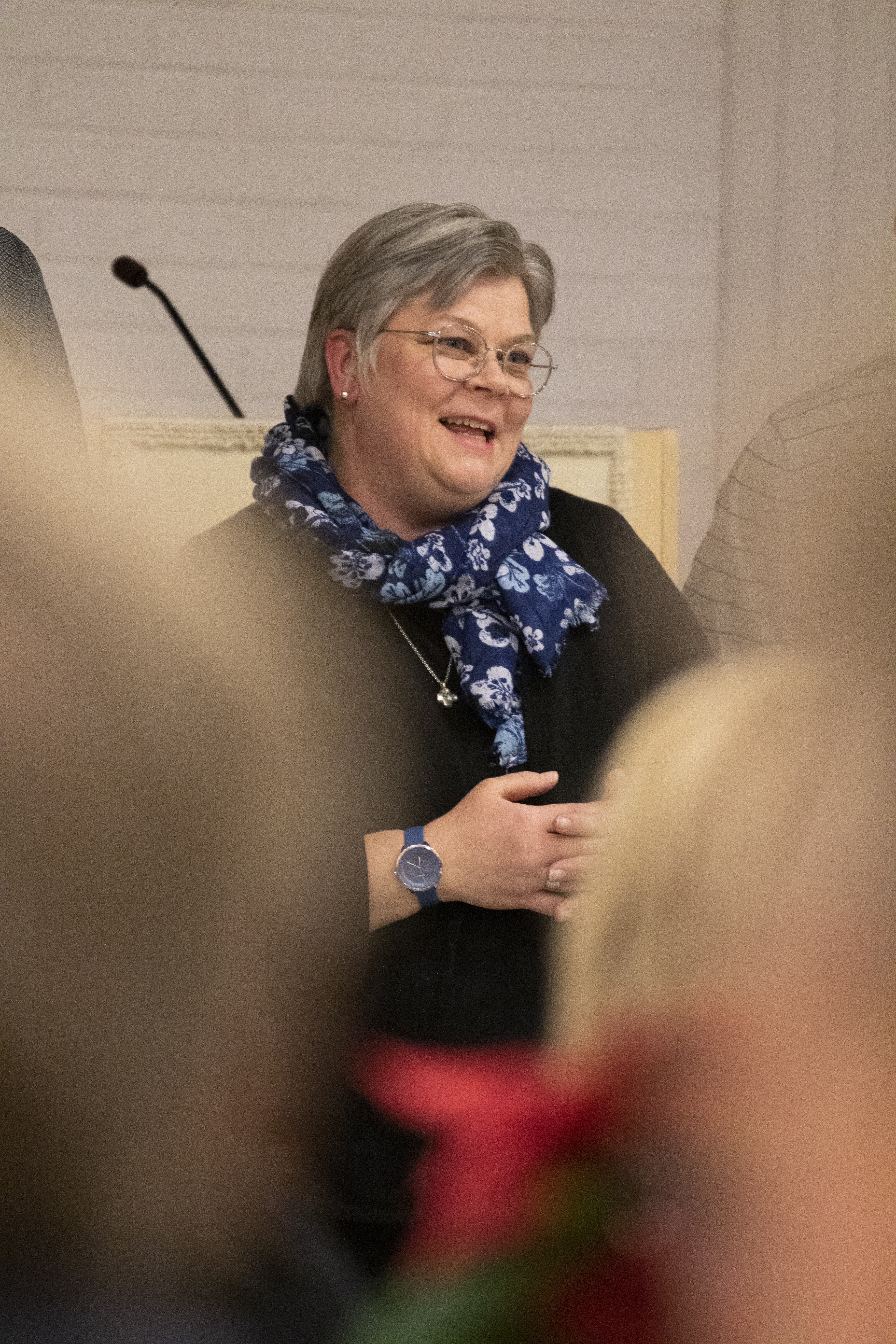 Pia Rättyä puhui valtuustolle vanhan pappilan merkityksestä. 