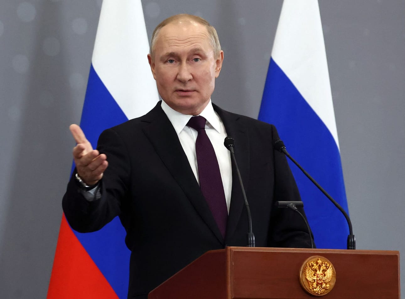 ISW:n mukaan Venäjän presidentti Putin joutuu todennäköisesti keskeyttämään tai lopettamaan osittaisen liikekannallepanon, jotta virkakoneiston resursseja vapautuu asepalveluksen järjestämiseen. LEHTIKUVA/AFP