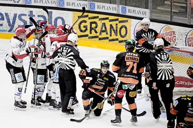 Sportin tappioputki jäi seitsemän ottelun mittaiseksi, kun KooKoo kaatui lauantaina. KUVA: KATJA JUURIKKO