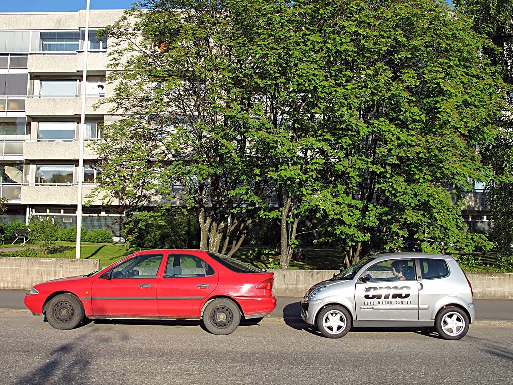 Mopoauton ikäraja voi nousta vuodella.