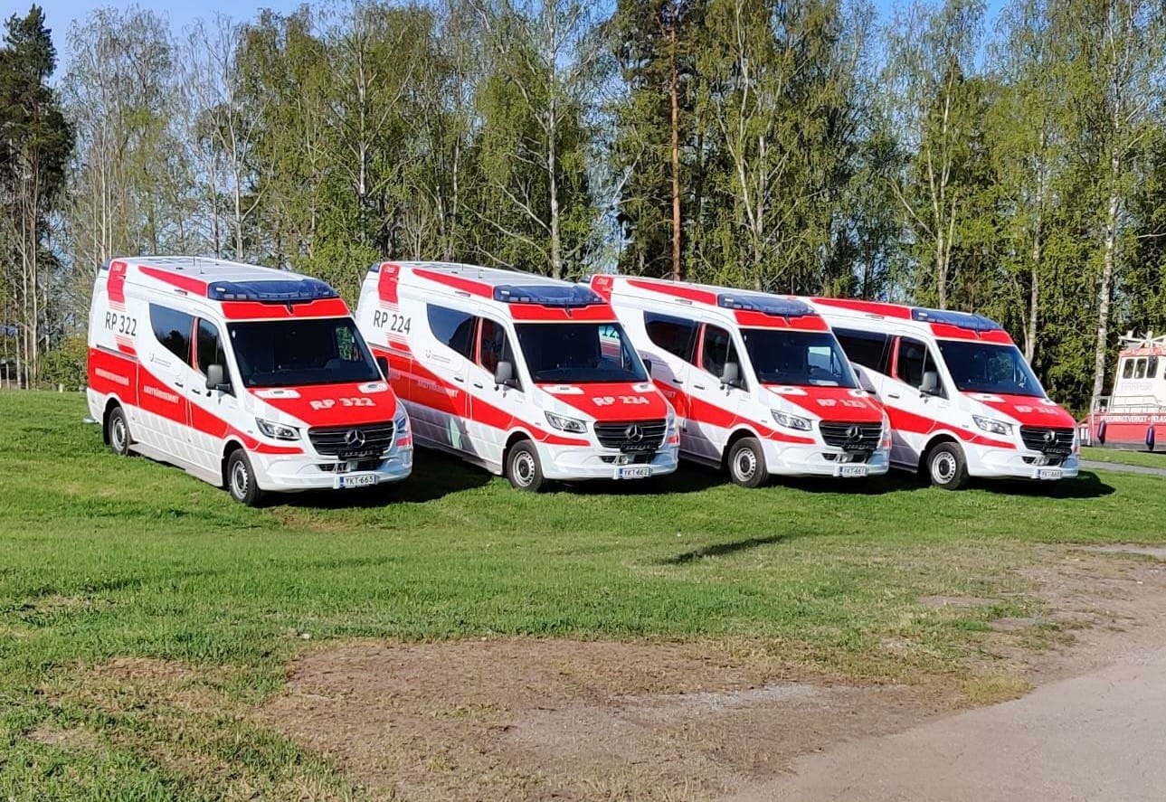 Muun muassa Kristiinassa ambulanssit ovat jatkossa väritykseltään valkoisia.