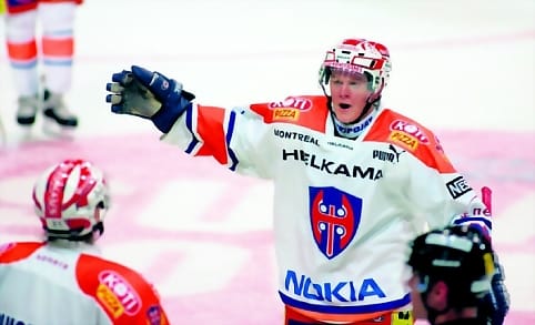 1-6. Petri Kontiolalla on hymy herkässä.