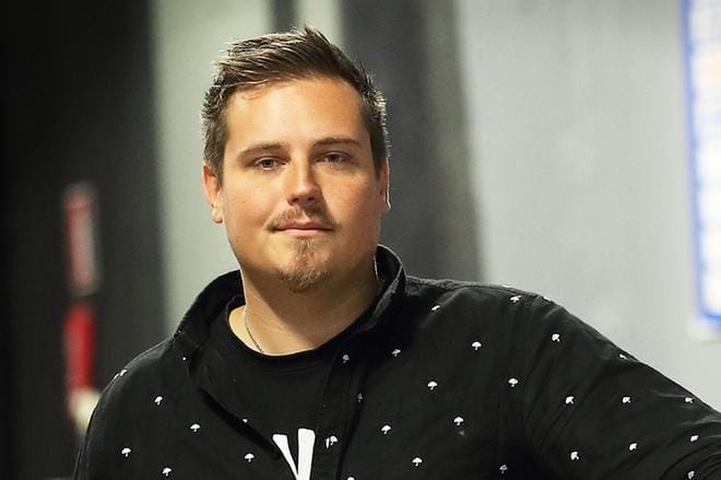 – Käytännössä elän ja hengitän hip-hoppia. Suhde on läpileikkaava, sillä se kulkee koko ajan mukana, Seinäjoki Hiphop Festivalin tapahtumatuottaja Tom Kangas kertoo. KUVA: JANINA SAARELA