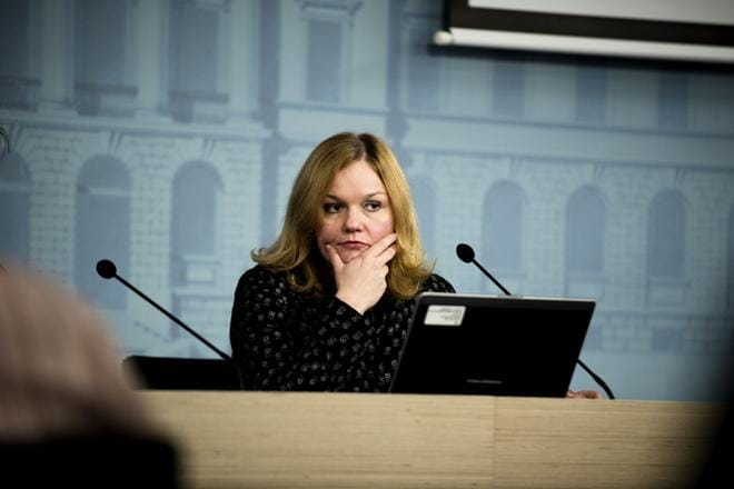 Tilaisuuden avaa perhe- ja peruspalveluministeri Krista Kiuru. Arkistokuva: Joel Maisalmi