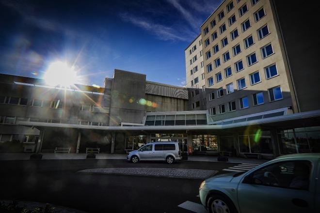 Onko Vaasan keskussairaalalla varaa pistää erikoislääkärit ajelemaan Pietarsaareen yhä enenemässä määrin hoitamaan potilaita? KUVA: MAIJA SAANIO