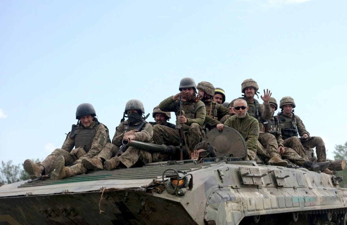 Ukrainan sotilaita Luhanskin alueella kesäkuussa. Lehtikuva/AFP