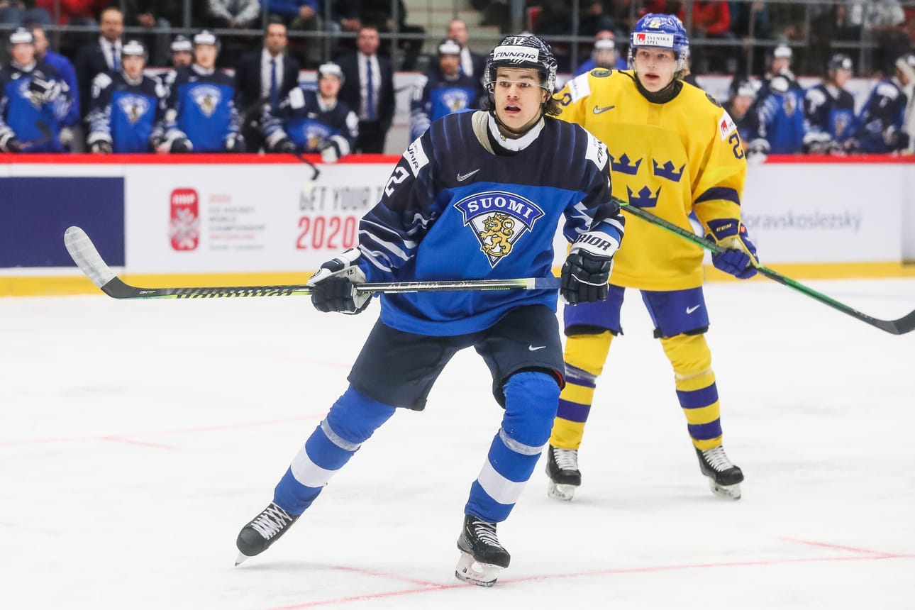 Edellisen kerran Eemil Erholtz pukeutui Leijona-paitaan vuoden 2020 nuorten MM-kisoissa.