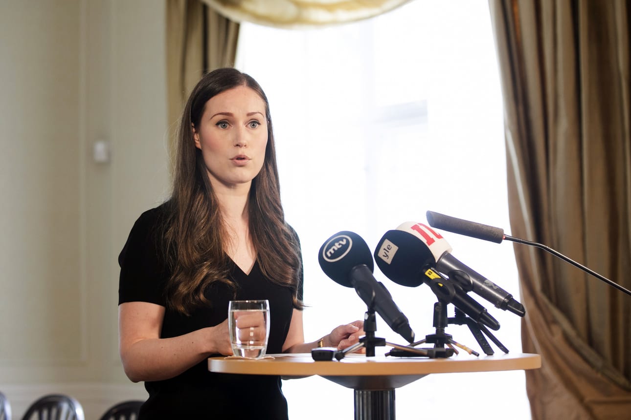 Pääministeri Sanna Marin (sd.) esitteli EU-huippukokouksen tuloksia keskiviikkona virka-asunnollaan Kesärannassa.