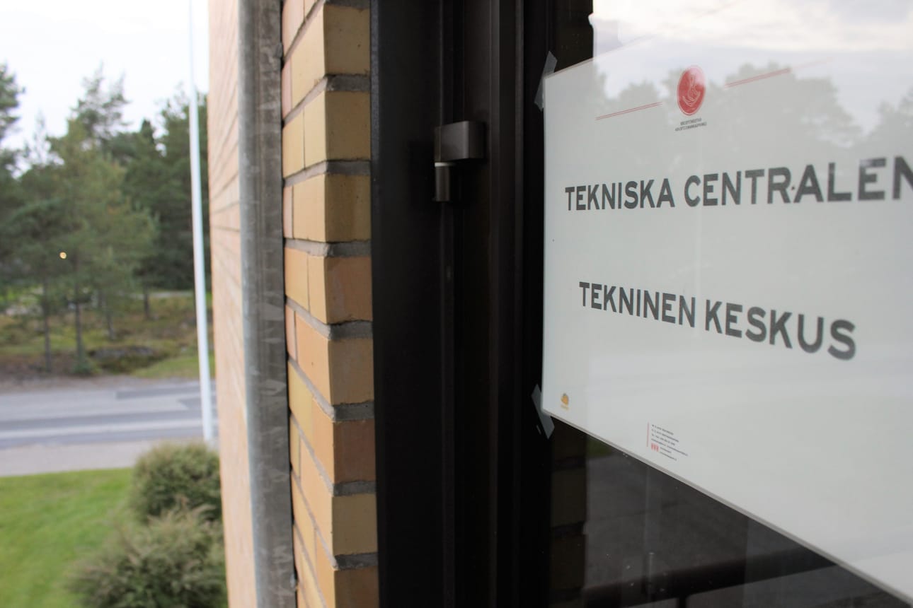 Kristiinan tekninen keskus sijaitsee sairaalanmäellä Itäpuolella.