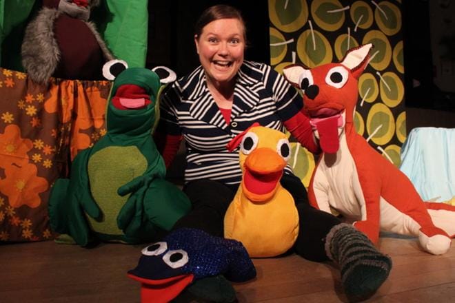 Soiva Sammakko on kaksikielinen lastenteatteri, joka pitää esityksiä Vaasan ja Kokkolan seudulla ja kiertää muuallakin Suomessa.