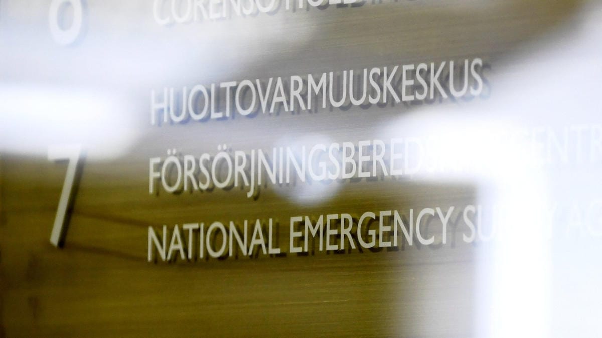 Huoltovarmuuskeskuksen toimitusjohtajan mukaan Suomen yleinen varautumisen taso on hyvä ja sodan mahdolliset vaikutuksen huoltovarmuudelle hallittavissa. Lehtikuva / Heikki Saukkomaa