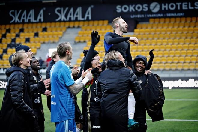 Richie Dorman kelpaa esimerkiksi siitä, mitä SJK:n pelaajan tulisi olla parhaimmillaan: tappiota vihaava ja periksi antamaton sekä kaikkensa peliin laittava joukkueen hengen ja värien puolesta.