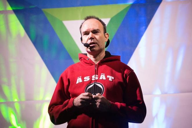 Liikemies Peter Vesterbacka toimii Tallinnan ja Helsingin välisen tunnelin puuhamiehenä. KUVA: Timo Marttila