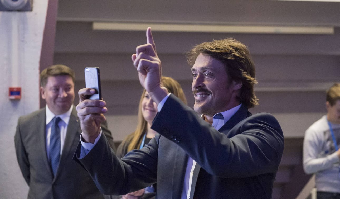 Teemu Selänne on edustanut Suomea 14 aikuisten arvoturnauksessa.