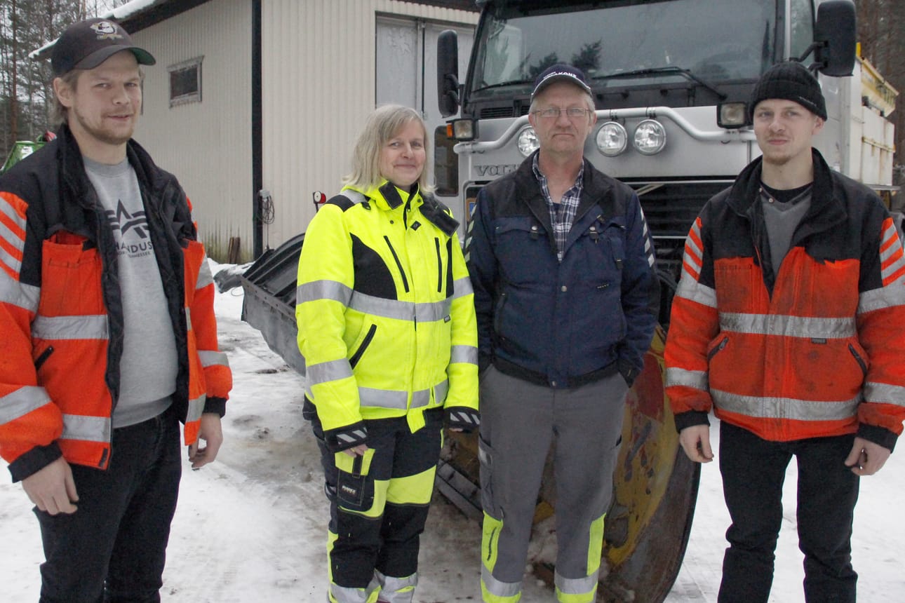 Kuljetusliike Jarva Oy on Siikalavan Yrittäjien valinta vuoden 2019 yrittäjäksi. Yrittäjäperheeseen kuuluvat Teppo, Sisko, Kari ja Tuomo Jarva.