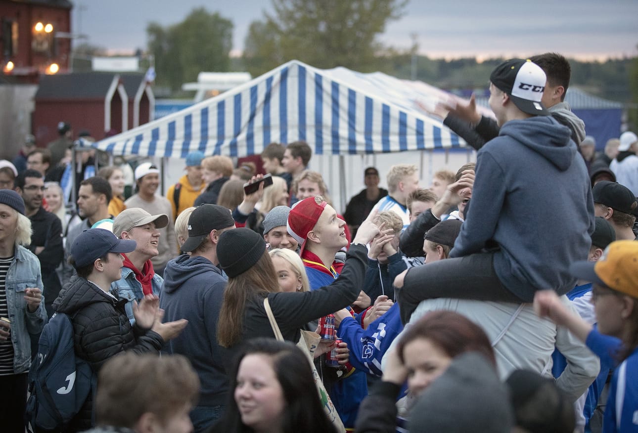 Oululaiset juhlivat MM-kultaa rauhallisesti.