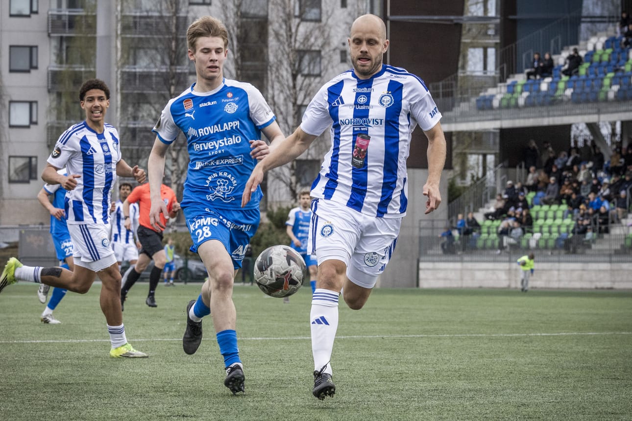 Veeti Katermaalla piti kiirettä esimerkiksi Teemu Pukin kanssa. RoPS-topparin mukaan tasoeron Ykkösen hyökkääjiin huomasi monella tapaa.