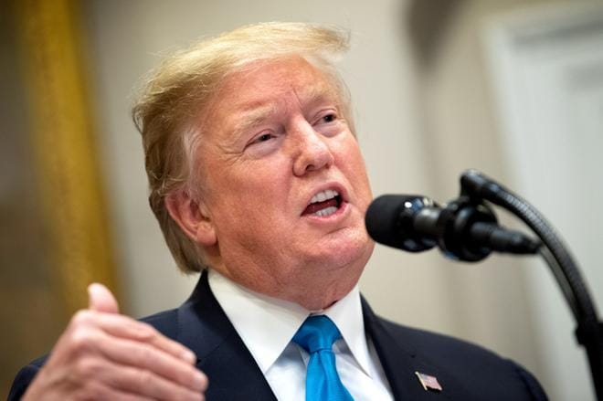 Donald Trump puhui toimittajille torstaina Valkoisessa talossa. KUVA: KEVIN DIETSCH / POOL