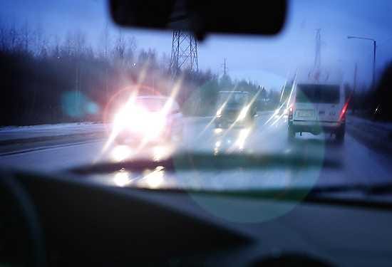 Mies heitettiin ulos autosta Pohjantiellä lauantai-iltana.