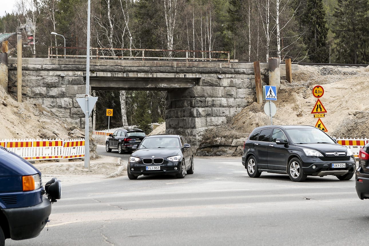 Pallarintiellä kunnostuksessa oleva alikulkusilta on liikenteelle auki lähes koko urakan ajan.