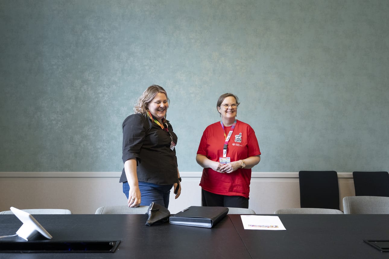 Pohjoismainen Pride-konferenssi järjestettiin tänä vuonna kymmenennen kerran. Se pidettiin ensimmäistä kertaa Oulussa. Franziska Rantala toimi tapahtuman pääorganisaattorina. Marjo Tapaninen on Oulu Pride ry:n puheenjohtaja.