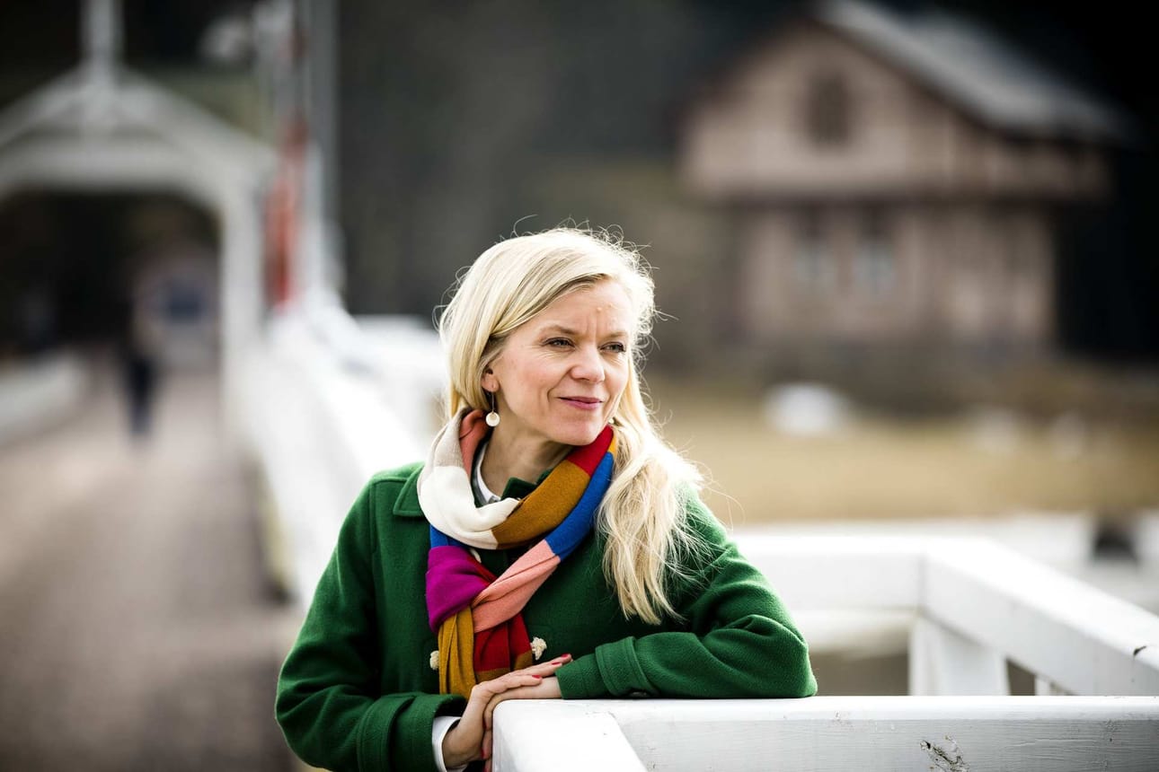 Toimittajana ja kirjailijana uraa luonut Helena Liikanen-Renger aloittaa kesäkuun alussa työt Suomen Washingtonin-suurlähetystön lehdistövirkamiehenä.