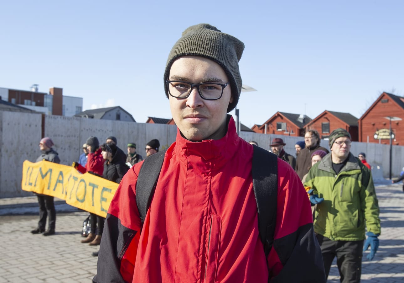 Ilmastomarssille osallistuneen Elias Kurkisen mielestä ilmastonmuutoksesta on nykyään tarjolla yllin kyllin faktatietoa.
