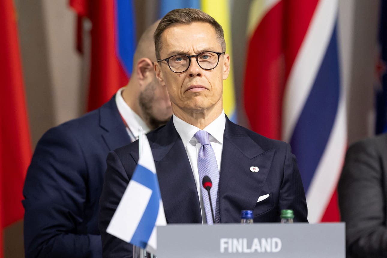 Presidentti Alexander Stubbin mukaan Ukrainan rauhankonferenssin tärkeä tulos oli, että diplomatia on saatu nyt sodankäynnin rinnalle. LEHTIKUVA/AFP