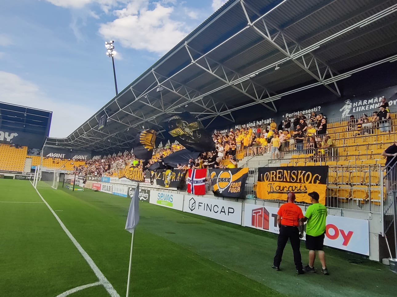Seinäjoen stadionilla oli torstain ottelussa vajaat 300 norjalaiskannattajaa.