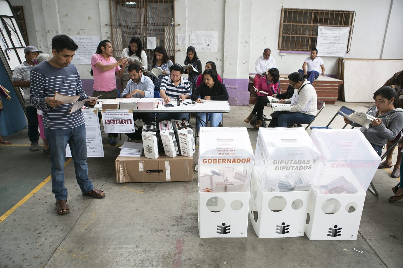 Oaxacassa äänestettiin paikallisvaaleissa sunnuntaina. Monissa paikoissa osavaltion alueella oli ongelmia äänestyskäytännöissä.