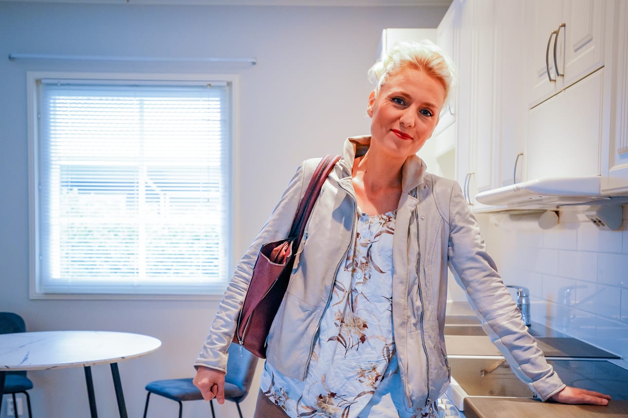 Kiinteistönvälittäjä Suvi Lehtinen on toinen vaasalaisen kiinteistönvälitysyritys Living LKV:n yrittäjistä. Stailauspalvelu on ollut kannattava satsaus yritykselle ja tämän asiakkaille.
