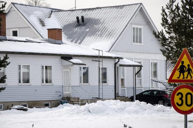 Kauhavan kaupunginvaltuusto antoi äänestyspäätöksellään Kankaan koululle jatkoajan. Jatkon pituus riippuu Ylihärmän kouluverkkosuunnitelman rakentamisratkaisuista. KUVA: JUHA AHO-PYNTTÄRI