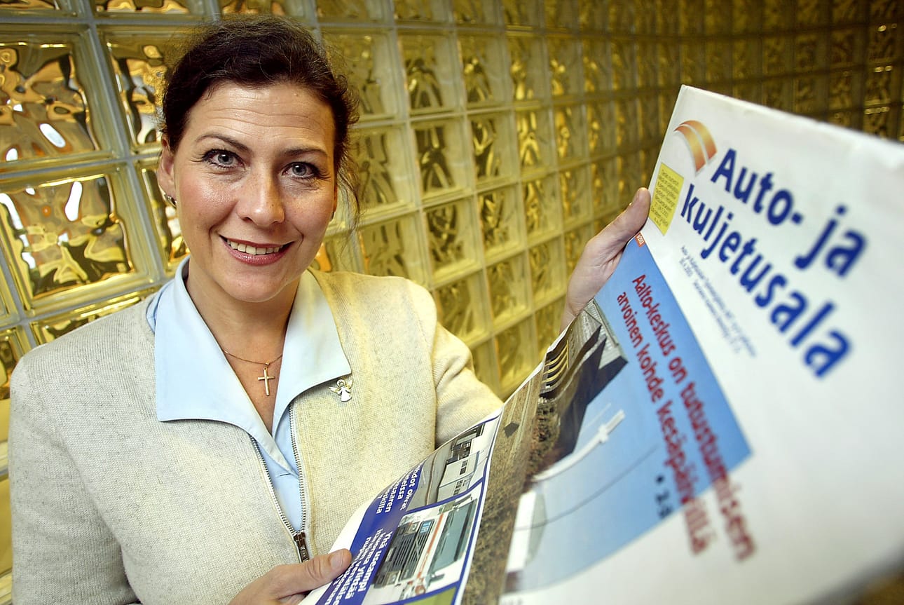 Hilkka Ahde on pyytänyt asianajajaansa selvittämään mahdollisuuksia haastaa Helsingin Sanomat oikeuteen kunnianloukkauksesta.