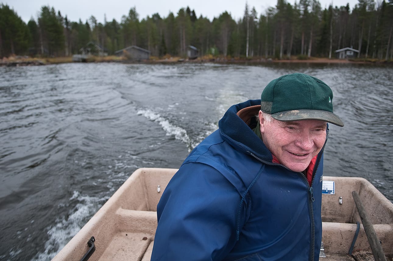 Kitkan rannalla ikänsä asuneen Olavi Jäkäläniemen mielestä Kitkajärven tila syvänteissä on erinomainen, mutta lahtivedet ovat muuttuneet huonommiksi.