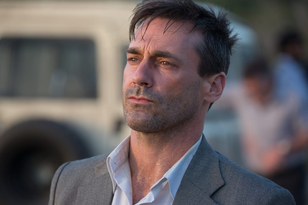 Jon Hamm on masentunut amerikkalaisdiplomaatti Mason Skiles. Kuva: Venetsia