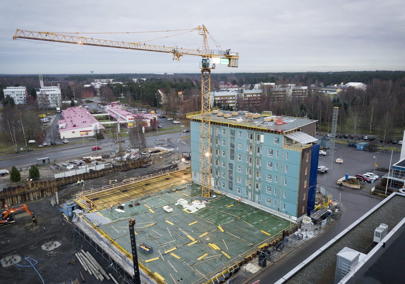 Bonavan rakennustyömaa Kalevan vanhalla Lekatien tontilla. Kuva marraskuulta 2017.