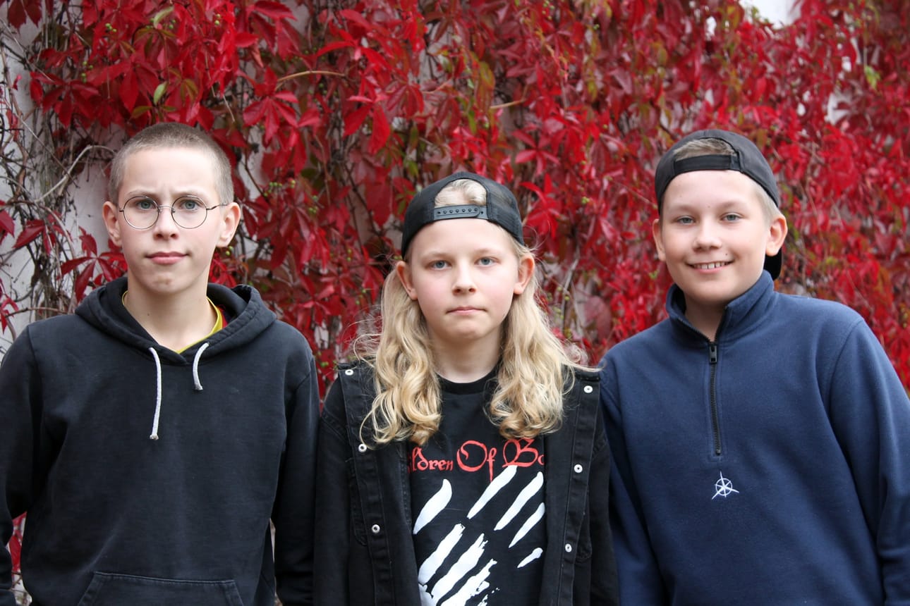 Atte Saarelle, Aarni Ojalalle ja Feedi Närhelle perunamarkikinoiden maskotiksi pukeutuminen on ollut mieleinen kerran elämässä -kokemus.