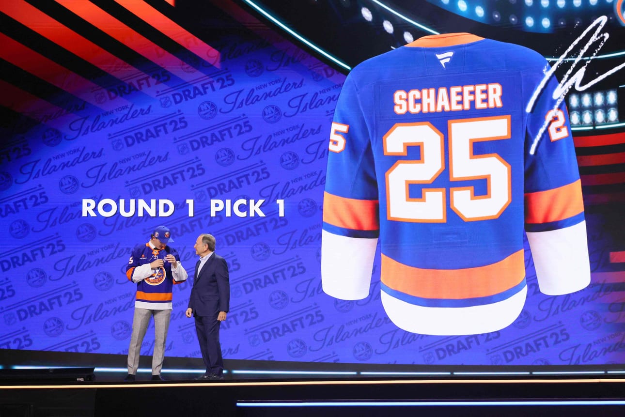 New York Islandersin varaama Matthew Schaefer pelasi edelliset kaksi kautta Erie Ottersin riveissä juniorisarja OHL:ssä. LEHTIKUVA/AFP