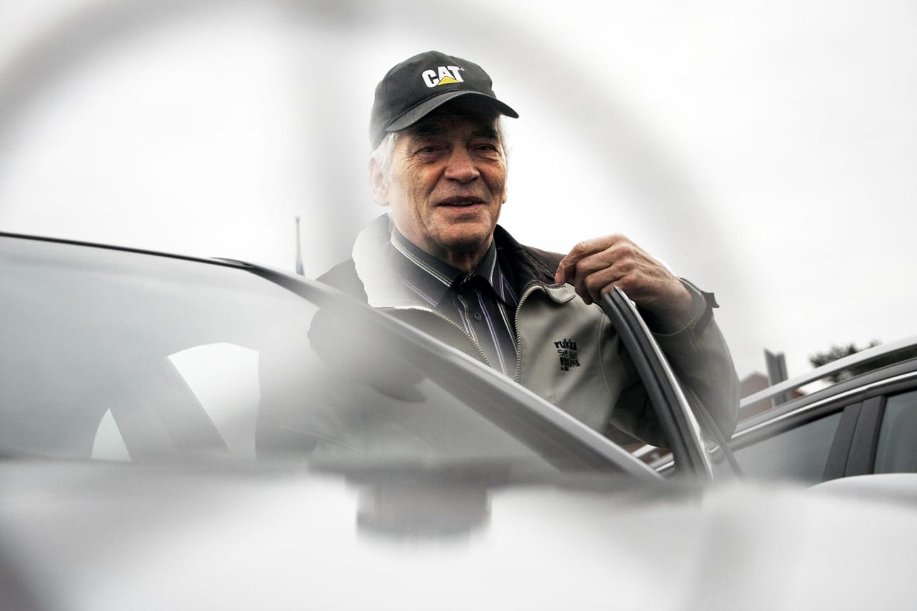 Jussi Kärjä ajaa autollaan minne vain. Oulun Kallioparkki saa kehuja: on väljyyttä ja aina parkkipaikka.