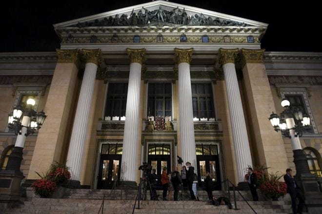 Hallituksen neuvottelut Säätytalolla kestivät myöhäisiltaan tiistaina. Kuva: Vesa Moilanen, Lehtikuva