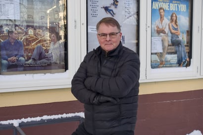 Oululainen valokuvaaja Jarmo Kontiainen oli paikalla, kun Ivalon taksit kuskasivat mediaa neuvostoliittolaisen ohjuksen löytöpaikalle