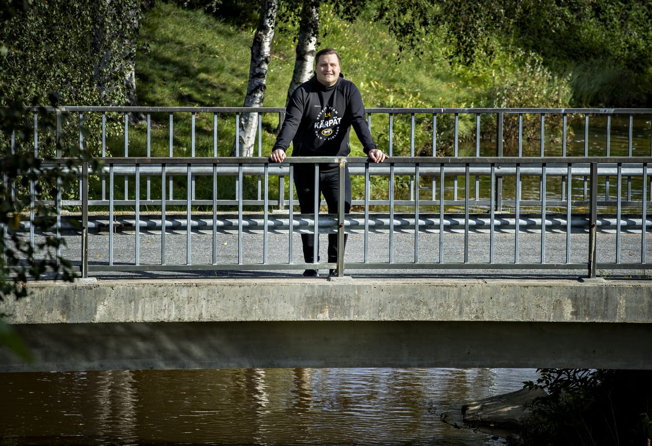 Lauri Mikkola on käynyt pitkän koulun Kärpissä ennen liigajoukkueen päävalmentajuutta.