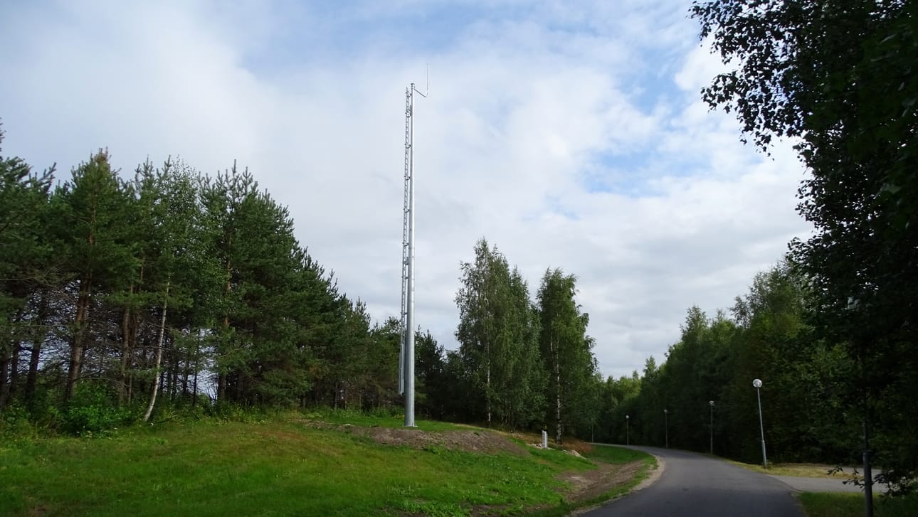 Panoramakameroiden mastot ovat korkeita.