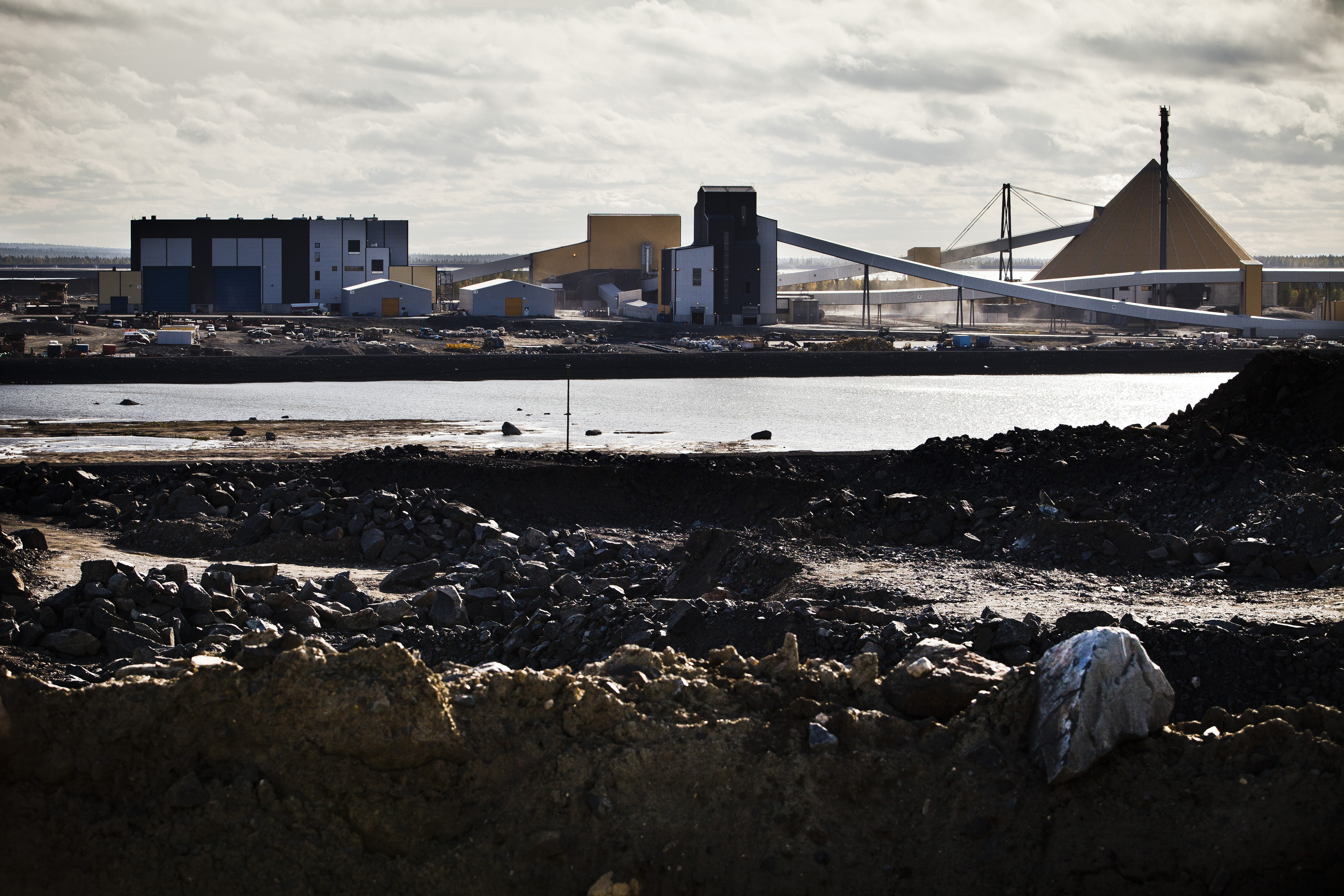 Kevitsa kiemuroi, Kittilän kaivos ei