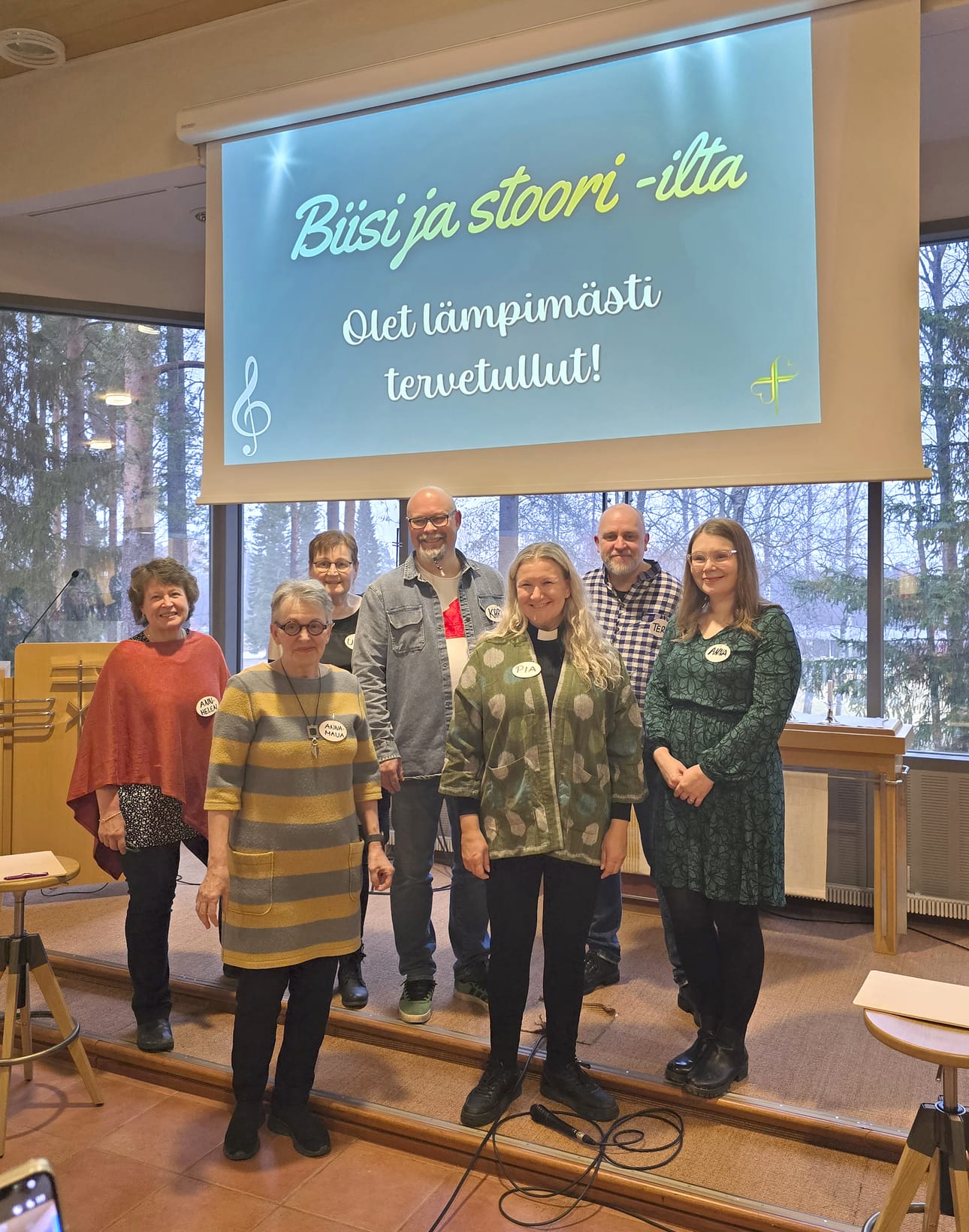 Ann-Helen Mäkelä, Anna-Maija Alatalkkari, Ulla Kontiainen, Kari Kunnari, Pia ja Tero Ruotsala sekä Anna Sarkaranta olivat illan päähenkilöitä.