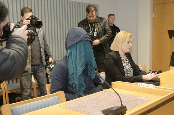 Oulun käräjäoikeudessa ryhdyttiin tiistaina ruotimaan laajinta Oulussa viime vuonna paljastunutta seksuaalirikoskokonaisuutta. Kuva: Teija Soini